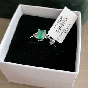 Emerald and Diamonds White Gold Ring sz 4.5